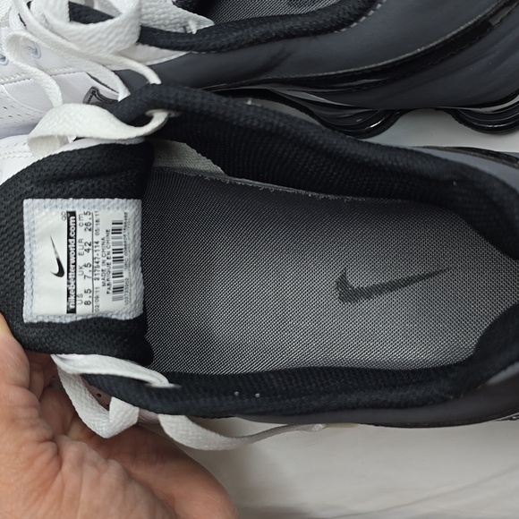 Limited Edition Nike Shox Deliver in White-Black-Dark Grey Size 8.5 with Box - Picture 8 of 11